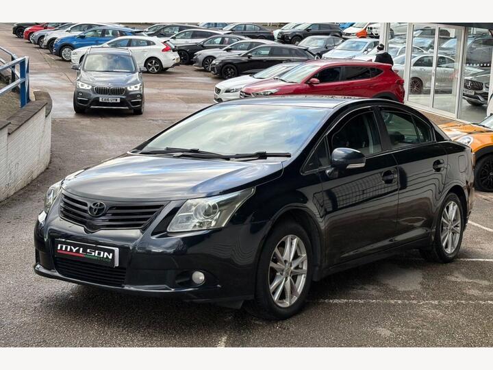 Toyota AVENSIS 2.0 D-4D TR Euro 5 4dr