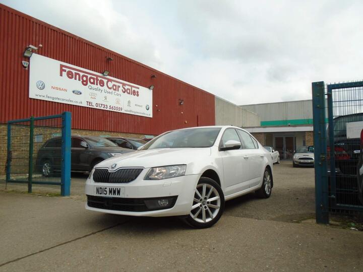 Skoda Octavia 1.6 TDI Elegance Euro 5 (s/s) 5dr