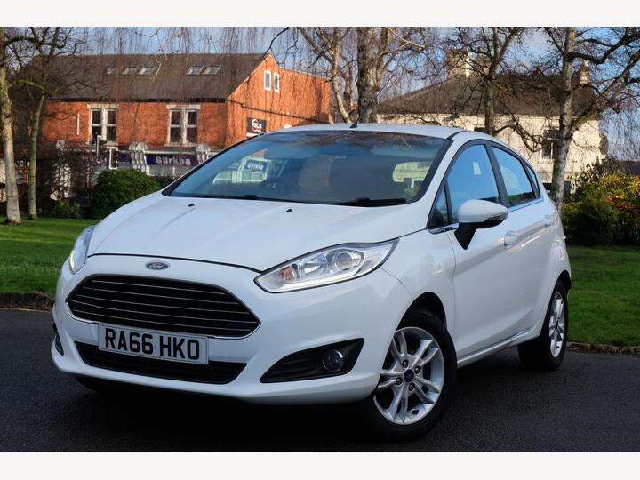 Ford Fiesta 1.25 Zetec Euro 6 5dr Ford Fiesta 1.25 Zetec Euro 6 5dr