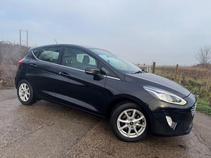 Ford FIESTA 1.5 TDCi Zetec Euro 6 (s/s) 5dr Ford FIESTA 1.5 TDCi Zetec Euro 6 (s/s) 5dr