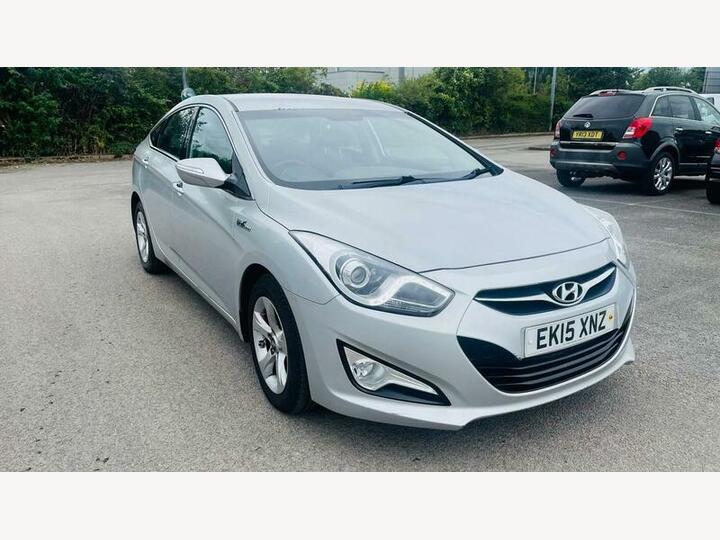 Hyundai I40 1.7 CRDi Blue Drive Active Euro 5 (s/s) 4dr Hyundai I40 1.7 CRDi Blue Drive Active Euro 5 (s/s) 4dr