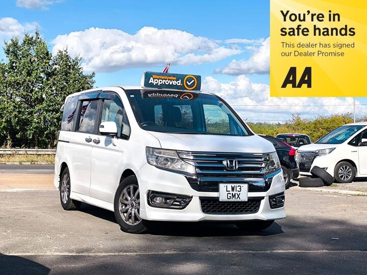 Honda Stepwagon Spada 2.0 Petrol Automatic 8 Seats MPV