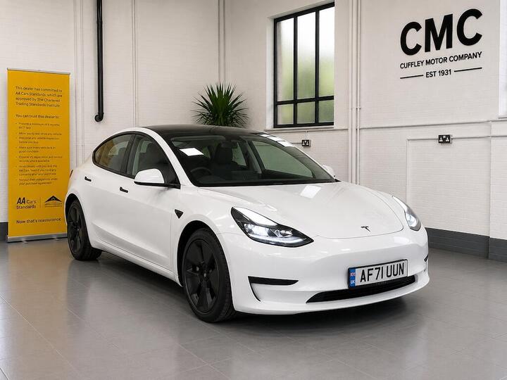 Tesla Model 3 Standard Range Plus Auto RWD 4dr