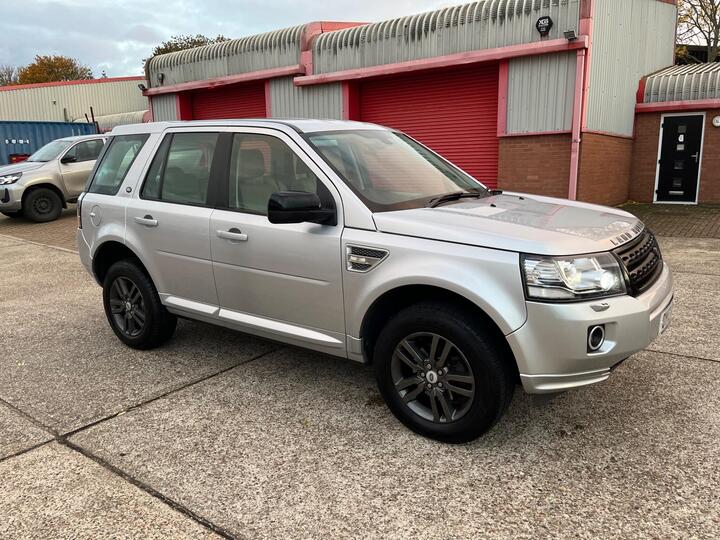 Land Rover Freelander 2 2.2 TD4 XS 4WD Euro 5 (s/s) 5dr Land Rover Freelander 2 2.2 TD4 XS 4WD Euro 5 (s/s) 5dr