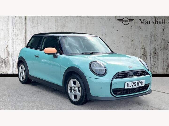 MINI Cooper 1.5C Classic Steptronic Euro 6 (s/s) 3dr