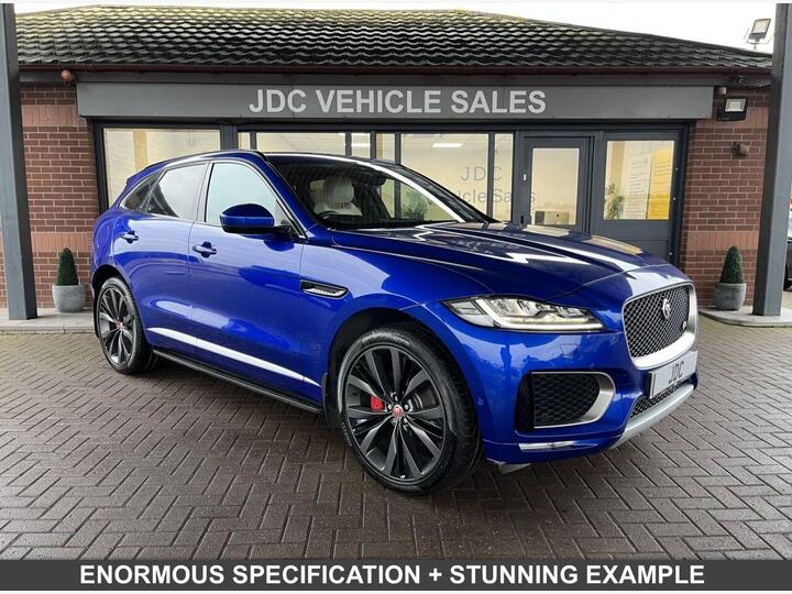 Jaguar F-PACE 3.0 D300 V6 First Edition Auto AWD Euro 6 (s/s) 5dr