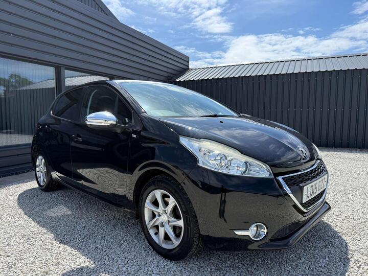 Peugeot 208 1.2 VTi PureTech Style Euro 6 5dr