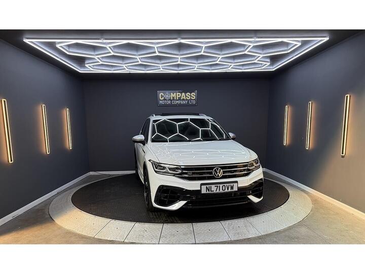 Volkswagen Tiguan 2.0 TSI R DSG 4Motion Euro 6 (s/s) 5dr Volkswagen Tiguan 2.0 TSI R DSG 4Motion Euro 6 (s/s) 5dr
