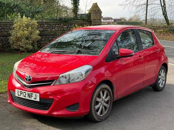 Toyota Yaris 1.33 Dual VVT-i TR Euro 5 5dr Toyota Yaris 1.33 Dual VVT-i TR Euro 5 5dr