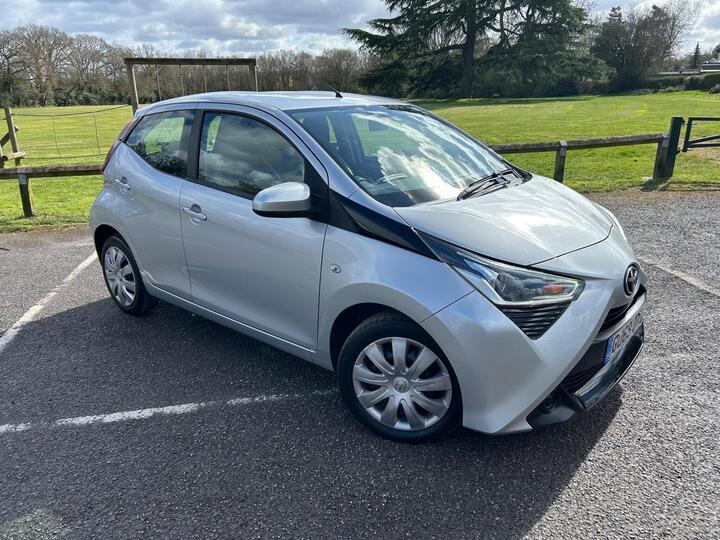 Toyota AYGO 1.0 VVT-i X-play Euro 6 5dr