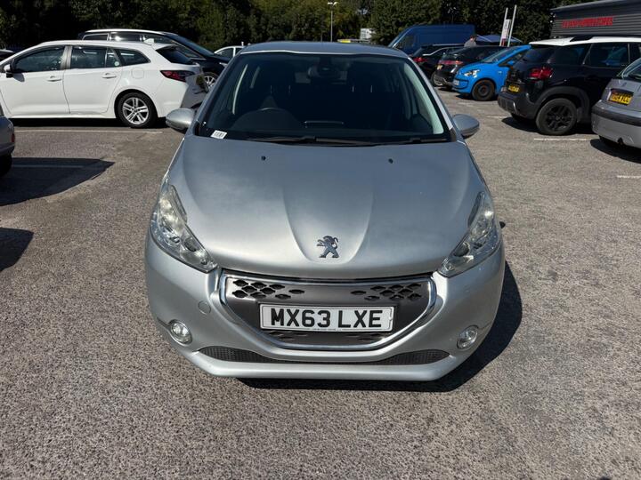 Peugeot 208 1.4 E-HDi Allure EGC Euro 5 (s/s) 5dr
