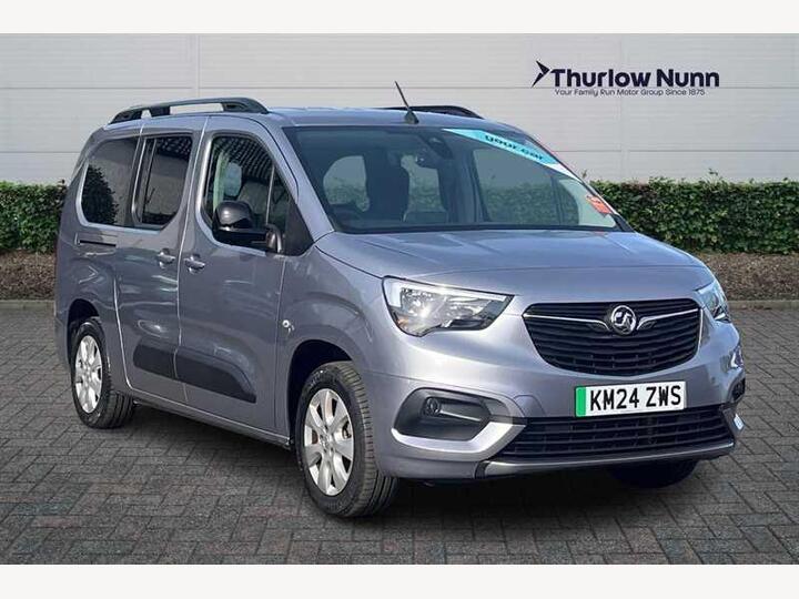 Vauxhall Combo Life Electric 50kWh Design XL MPV Auto 5dr (7.4kW Charger) Vauxhall Combo Life Electric 50kWh Design XL MPV Auto 5dr (7.4kW Charger)