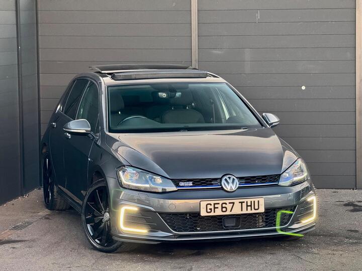 Volkswagen Golf 1.4 TSI 8.7kWh GTE Advance DSG Euro 6 (s/s) 5dr