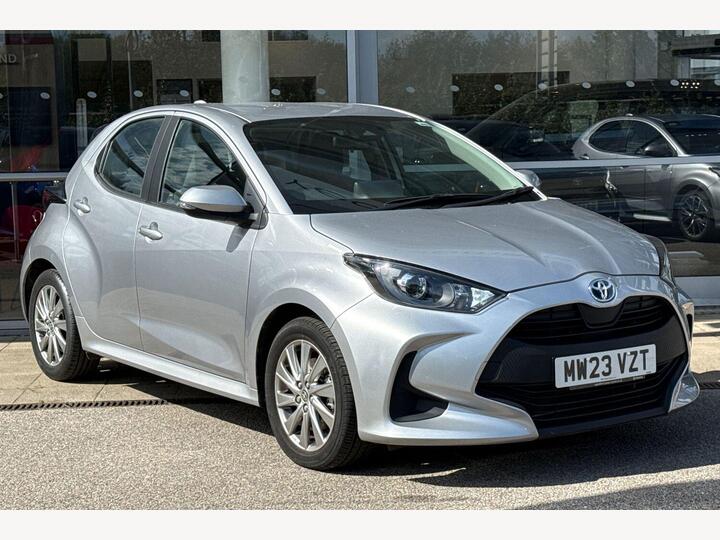 Toyota Yaris 1.5 VVT-h Icon E-CVT Euro 6 (s/s) 5dr