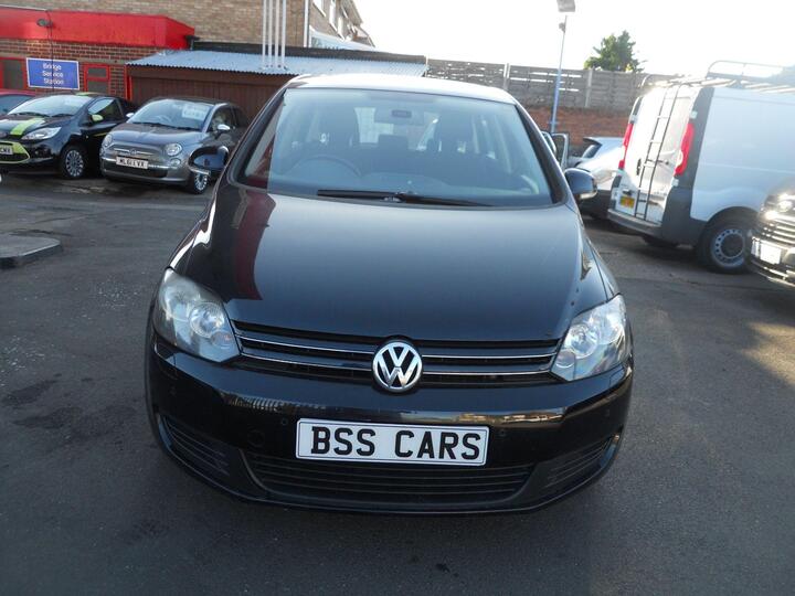 Volkswagen Golf Plus 1.6 TDI SE Euro 5 5dr Volkswagen Golf Plus 1.6 TDI SE Euro 5 5dr
