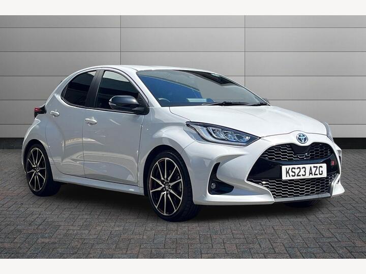 Toyota Yaris 1.5 VVT-h GR SPORT E-CVT Euro 6 (s/s) 5dr