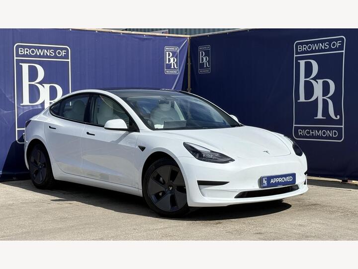 Tesla Model 3 Standard Range Plus Auto RWD 4dr