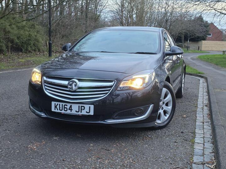 Vauxhall Insignia 2.0 CDTi EcoFLEX SRi Nav Euro 5 (s/s) 5dr Vauxhall Insignia 2.0 CDTi EcoFLEX SRi Nav Euro 5 (s/s) 5dr