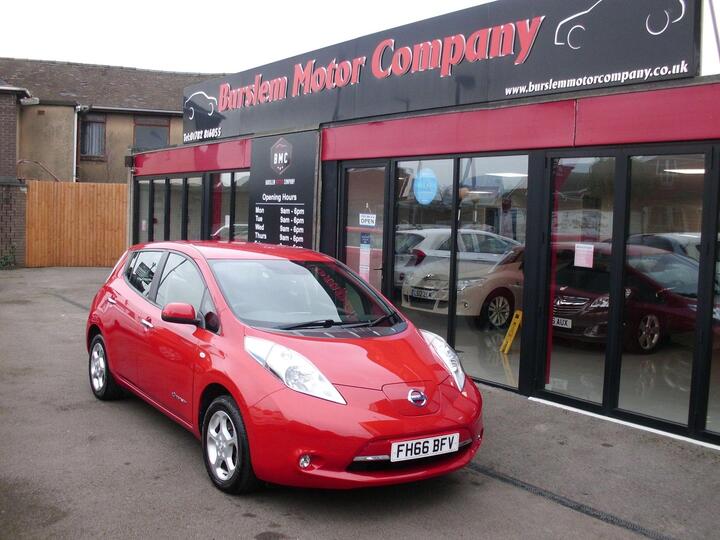Nissan Leaf 30kWh Acenta Auto 5dr