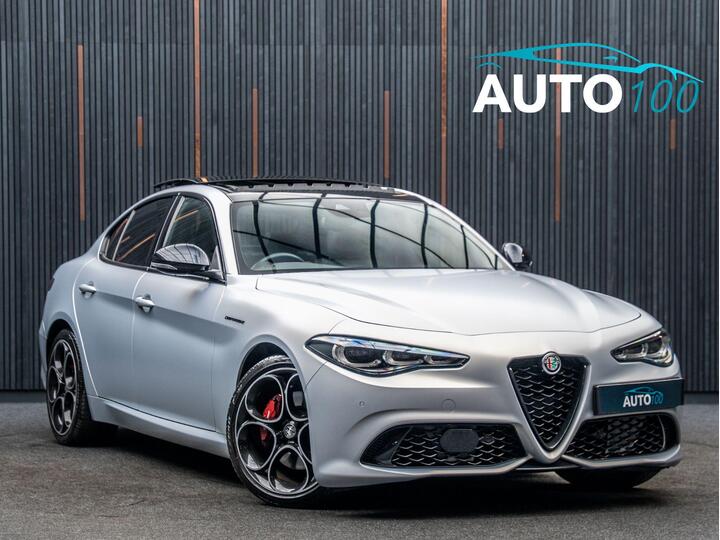 Alfa Romeo Giulia 2.0T Competizione Auto Euro 6 (s/s) 4dr Alfa Romeo Giulia 2.0T Competizione Auto Euro 6 (s/s) 4dr