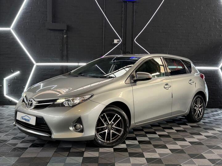 Toyota AURIS 1.4 D-4D Icon Plus Euro 5 (s/s) 5dr