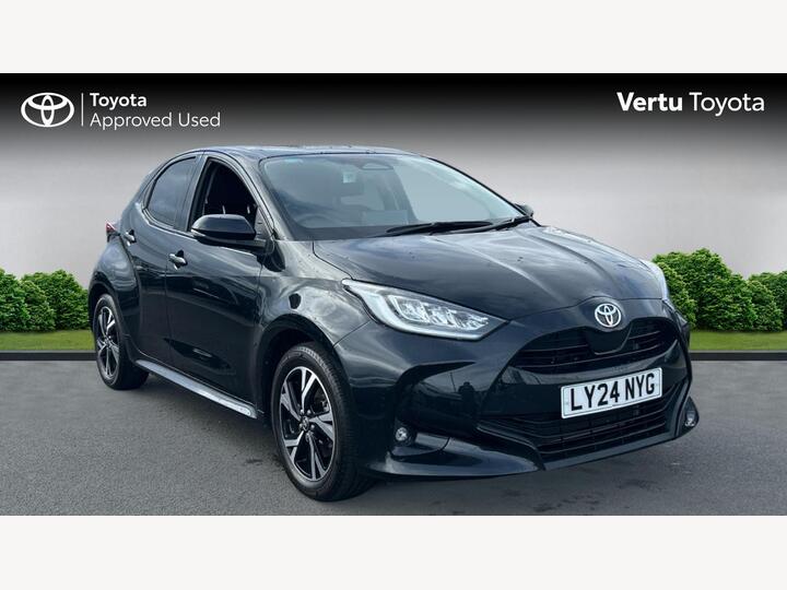 Toyota Yaris 1.5 VVT-h Design E-CVT Euro 6 (s/s) 5dr