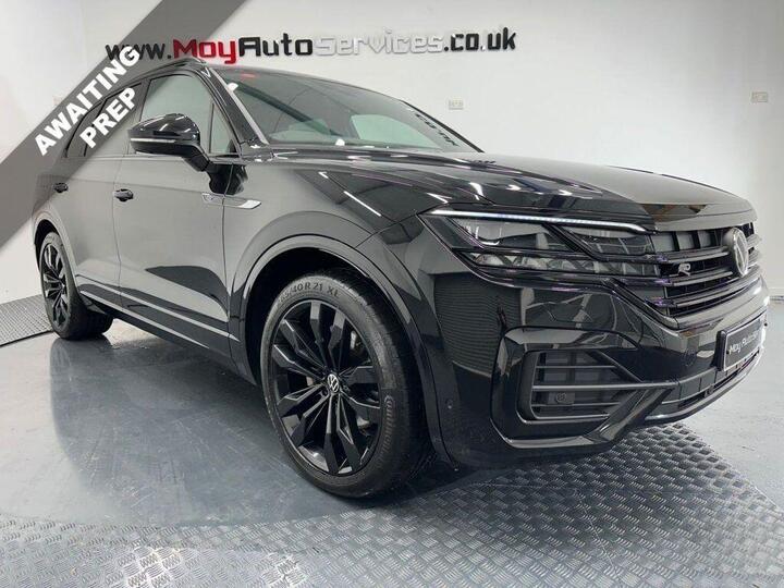 Volkswagen TOUAREG 3.0 TDI V6 Black Edition Tiptronic 4Motion Euro 6 (s/s) 5dr Volkswagen TOUAREG 3.0 TDI V6 Black Edition Tiptronic 4Motion Euro 6 (s/s) 5dr
