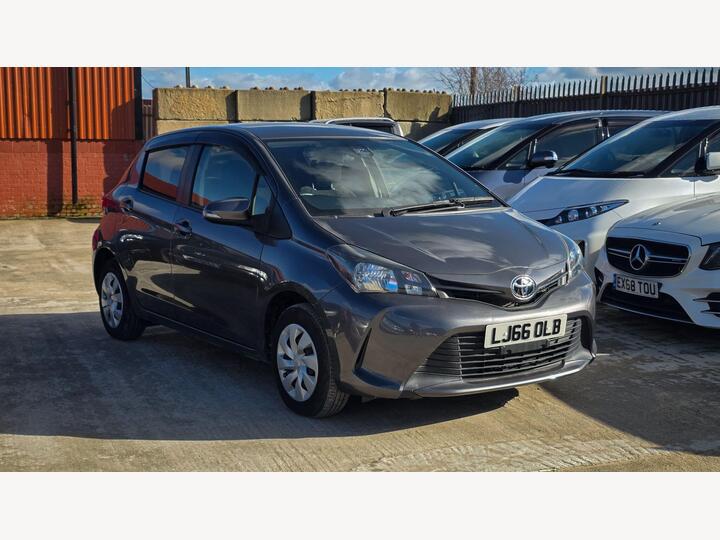 Toyota Yaris 1.0Dual VVT-i TR Multidrive S Euro 5 5dr