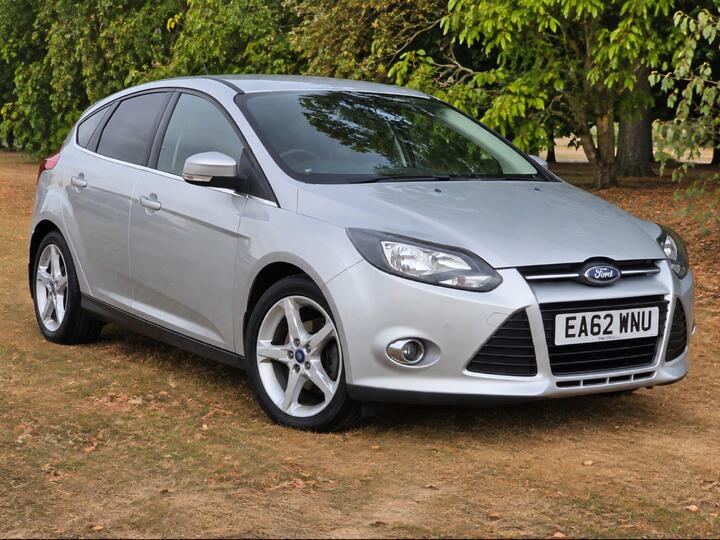 Ford Focus 1.0T EcoBoost Titanium Navigator Euro 5 (s/s) 5dr