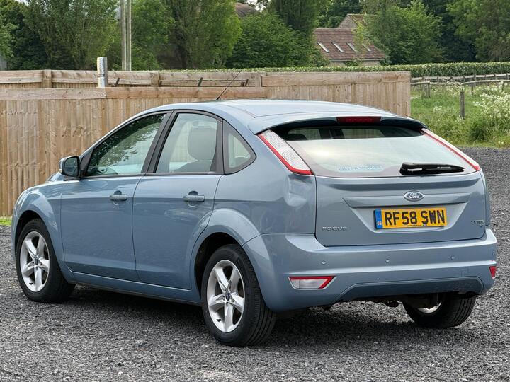Ford Focus 1.8 Zetec 5dr