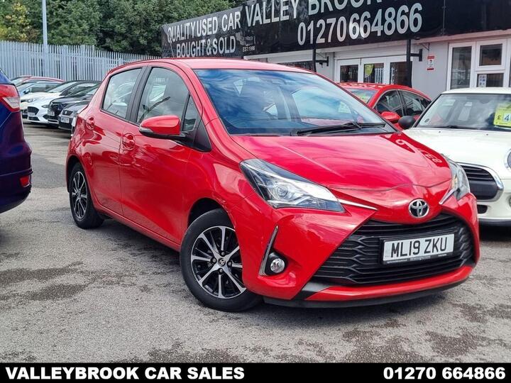 Toyota YARIS 1.5 VVT-i Icon Tech Euro 6 5dr