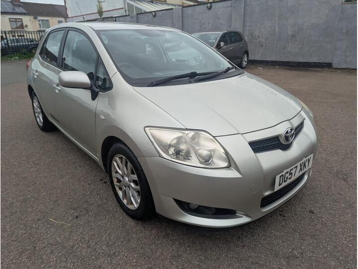 Toyota Auris 1.6 VVT-i TR 5dr Toyota Auris 1.6 VVT-i TR 5dr