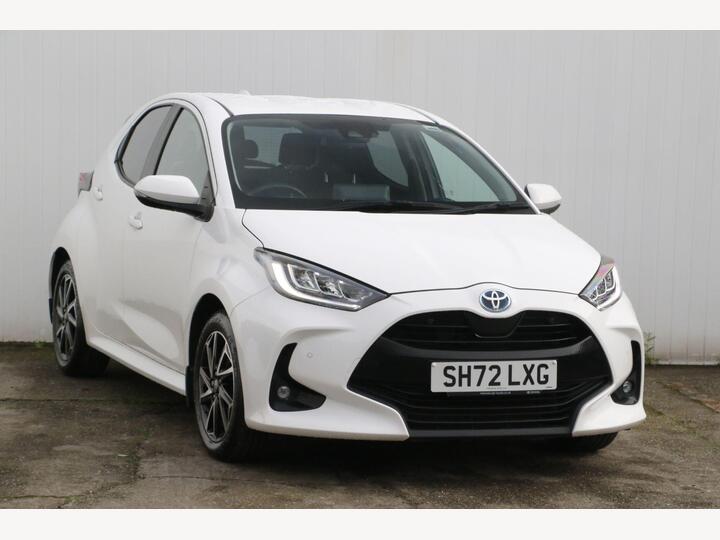 Toyota Yaris 1.5 VVT-h Design E-CVT Euro 6 (s/s) 5dr