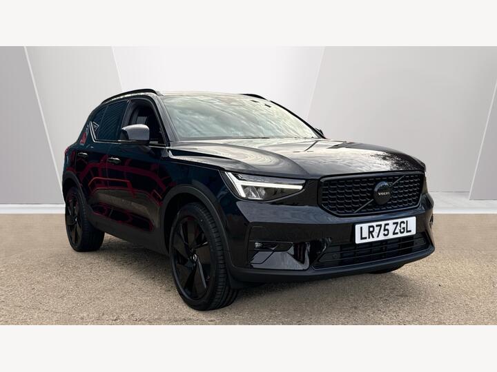 Volvo XC40 2.0 B4 MHEV Plus Black Edition DCT Auto Euro 6 (s/s) 5dr
