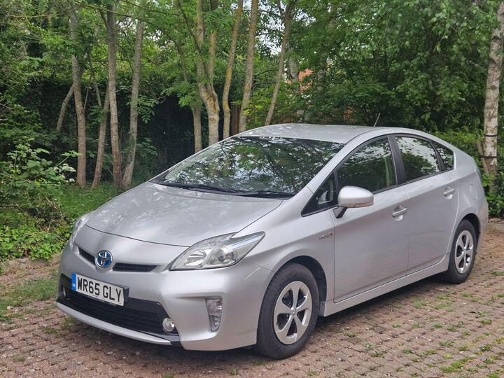 Toyota Prius 1.8 VVT-h T3 CVT Euro 5 (s/s) 5dr
