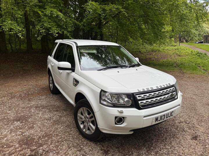 Land Rover Freelander 2 2.2 TD4 XS 4WD Euro 5 (s/s) 5dr Land Rover Freelander 2 2.2 TD4 XS 4WD Euro 5 (s/s) 5dr