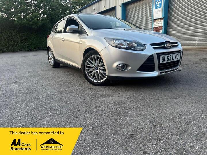 Ford Focus 1.0T EcoBoost Zetec Euro 5 (s/s) 5dr