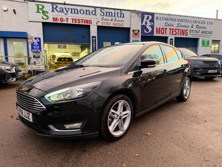 Ford Focus 1.0T EcoBoost Titanium Auto Euro 6 (s/s) 5dr
