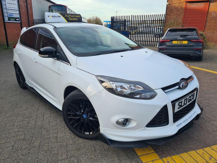 Ford Focus 1.0T EcoBoost Zetec S Euro 5 (s/s) 5dr