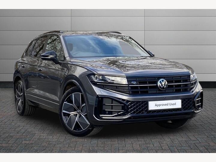 Volkswagen Touareg 3.0 TDI V6 Black Edition Tiptronic 4Motion Euro 6 (s/s) 5dr Volkswagen Touareg 3.0 TDI V6 Black Edition Tiptronic 4Motion Euro 6 (s/s) 5dr
