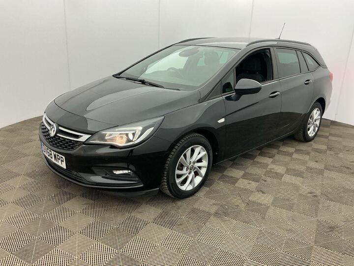 Vauxhall ASTRA 1.6 CDTi EcoTEC BlueInjection Tech Line Nav Sports Tourer Euro 6 (s/s) 5dr