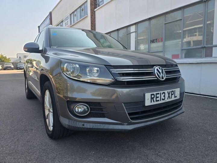 Volkswagen Tiguan 2.0 TDI BlueMotion Tech SE 4WD Euro 5 (s/s) 5dr