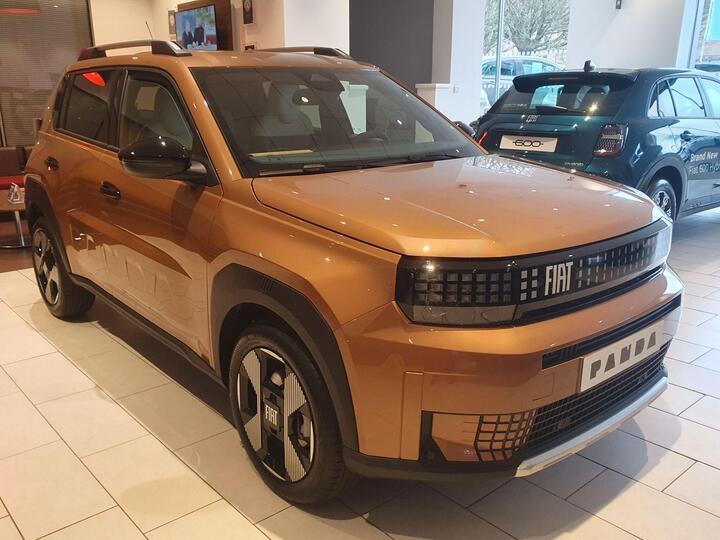 Fiat Grande Panda 1.2 MHEV La Prima E-DCT Euro 6 (s/s) 5dr
