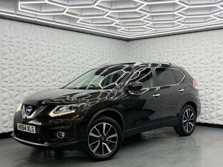 Nissan X-Trail 1.6 DCi Tekna Euro 5 (s/s) 5dr Nissan X-Trail 1.6 DCi Tekna Euro 5 (s/s) 5dr