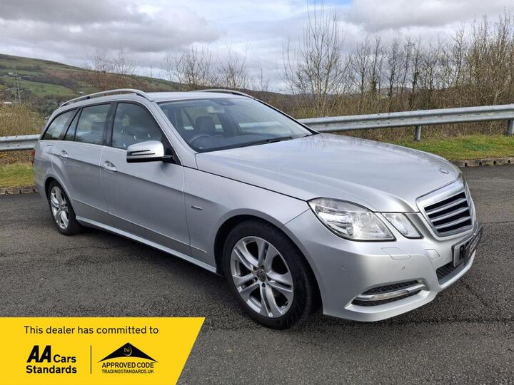 Mercedes-Benz E-CLASS 3.0 E350 CDI V6 BlueEfficiency Avantgarde G-Tronic+ Euro 5 (s/s) 5dr Mercedes-Benz E-CLASS 3.0 E350 CDI V6 BlueEfficiency Avantgarde G-Tronic+ Euro 5 (s/s) 5dr
