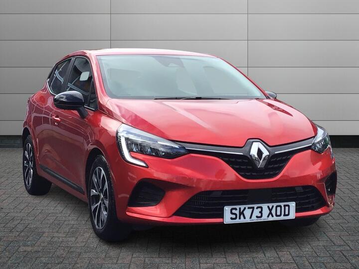 Renault Clio 1.0 TCe Evolution Euro 6 (s/s) 5dr Renault Clio 1.0 TCe Evolution Euro 6 (s/s) 5dr