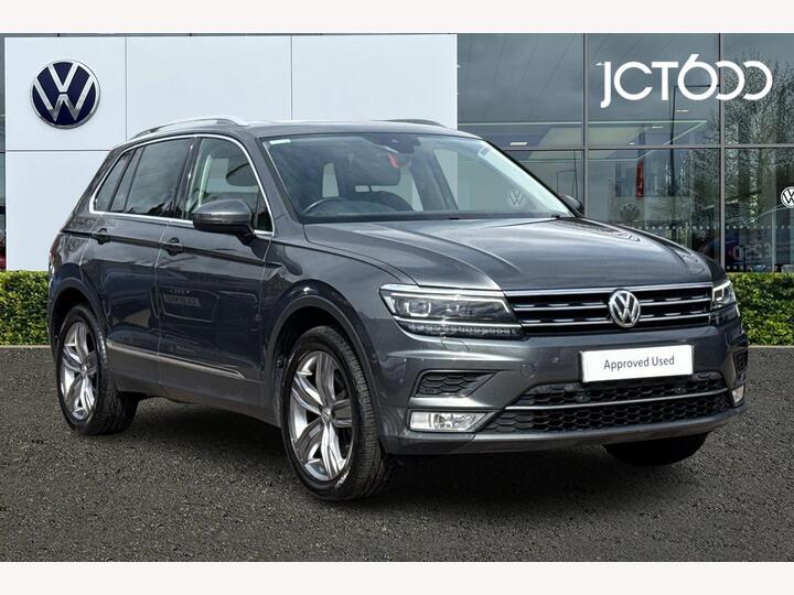 Volkswagen Tiguan 2.0 TDI BlueMotion Tech SEL DSG 4Motion Euro 6 (s/s) 5dr Volkswagen Tiguan 2.0 TDI BlueMotion Tech SEL DSG 4Motion Euro 6 (s/s) 5dr