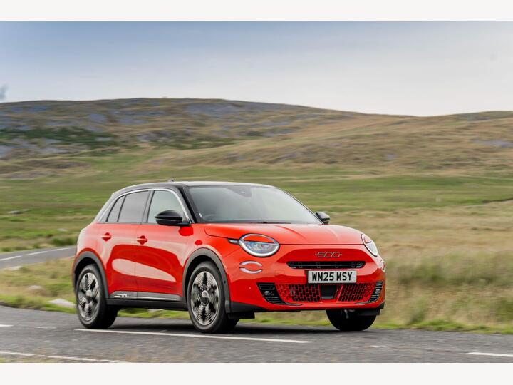 Fiat 600 1.2 MHEV E-DCT Euro 6 (s/s) 5dr