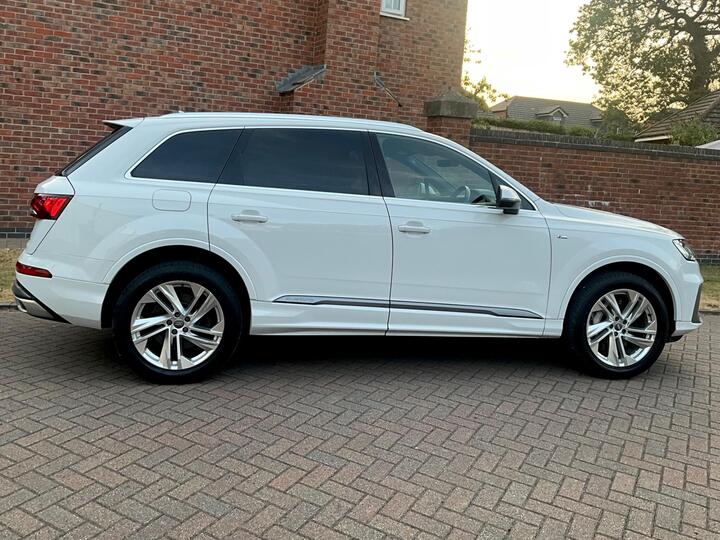 Audi Q7 3.0 TFSIe V6 55 S Line Tiptronic Quattro Euro 6 (s/s) 5dr 17.9kWh
