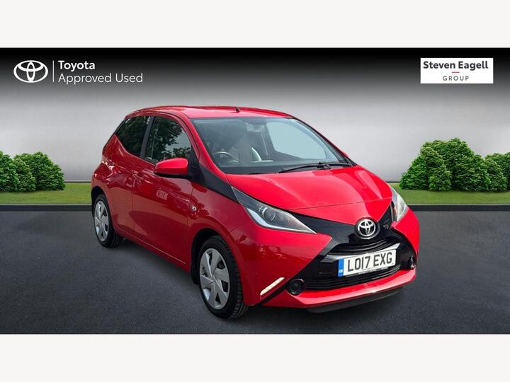 Toyota AYGO 1.0 VVT-i X-play Euro 6 5dr Toyota AYGO 1.0 VVT-i X-play Euro 6 5dr